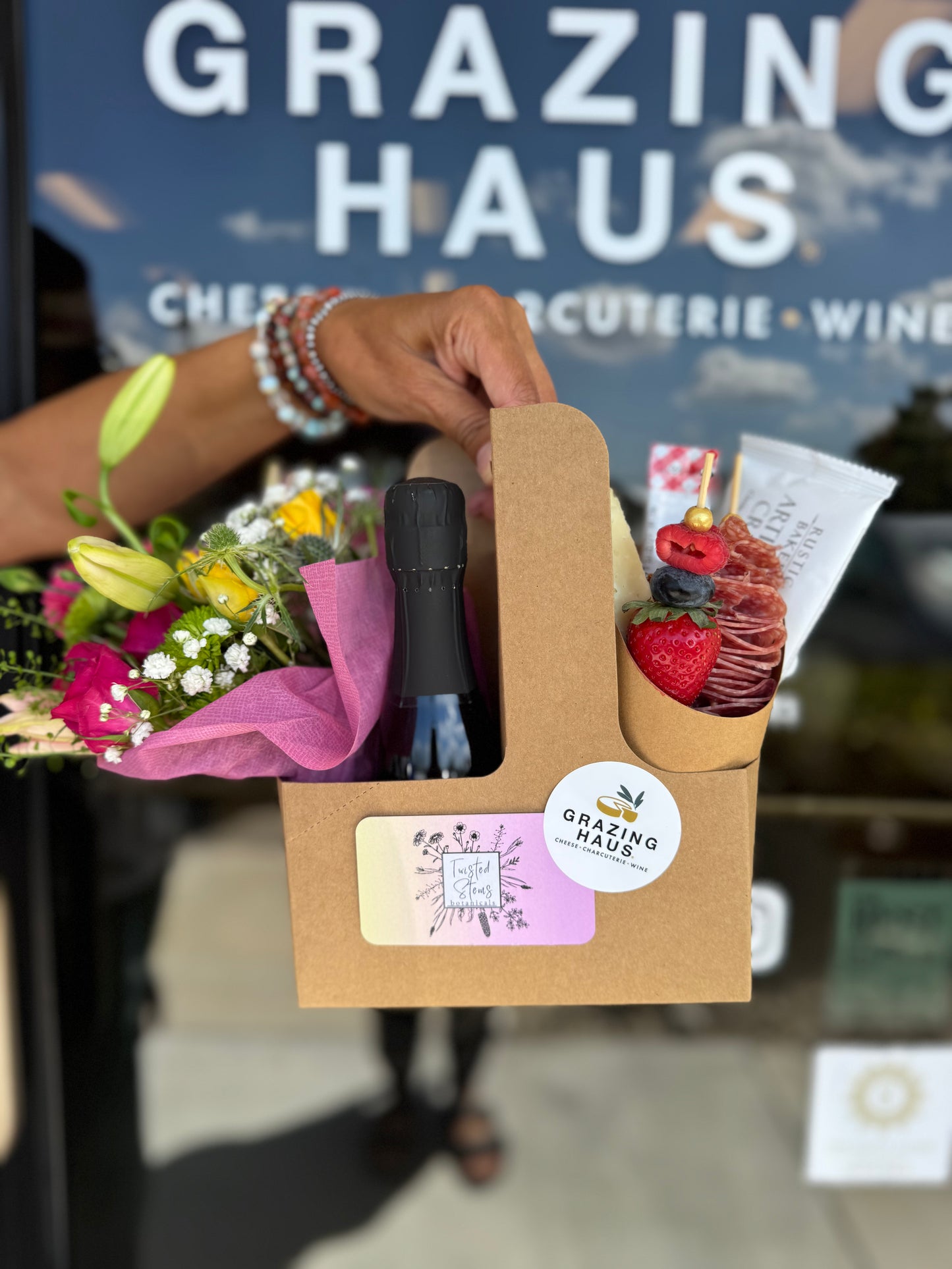 Blooms & Charcuterie Cups (Minimum of 6)